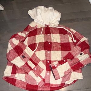 American Eagle Outfitters Red and White Plaid Flannel with a Hood